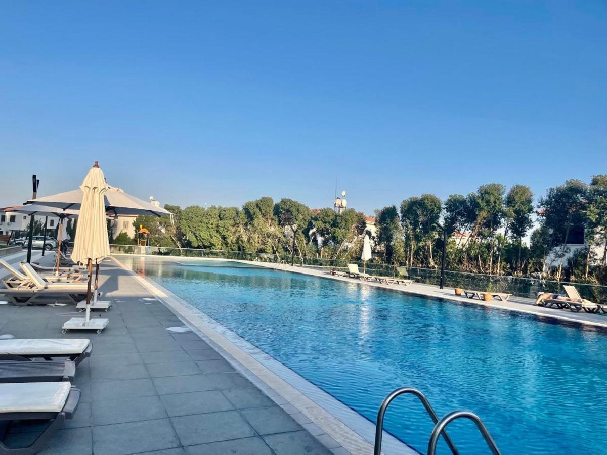 Sea View Suites By The Coast 파마구스타 외부 사진