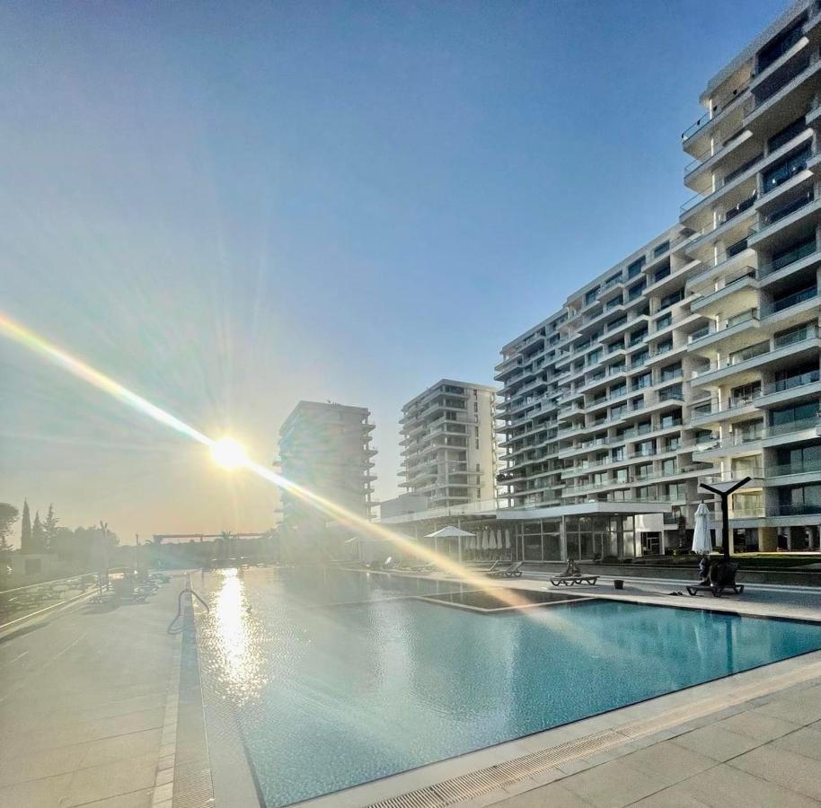 Sea View Suites By The Coast 파마구스타 외부 사진