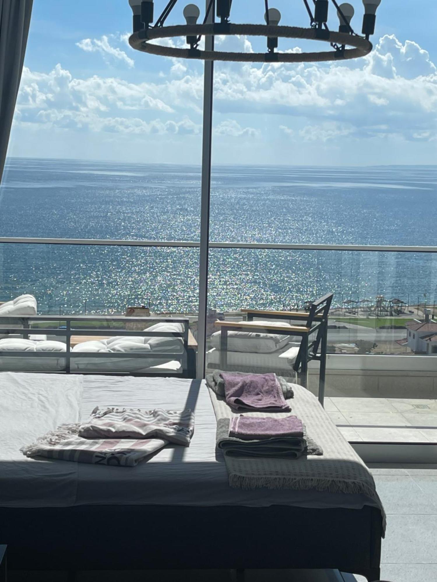 Sea View Suites By The Coast 파마구스타 외부 사진