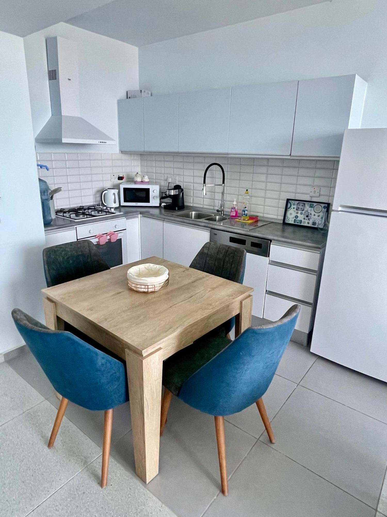 Sea View Suites By The Coast 파마구스타 외부 사진