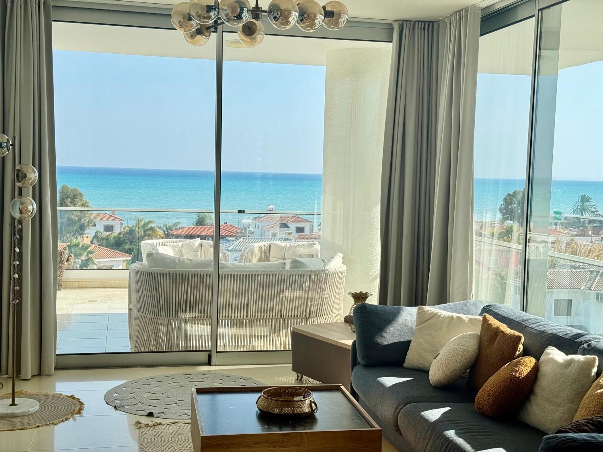 Sea View Suites By The Coast 파마구스타 외부 사진